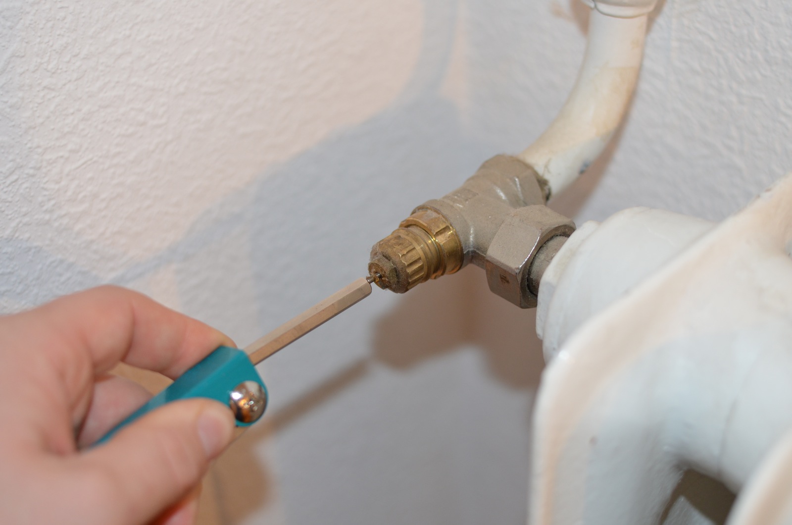 How to Fix a Cold Radiator